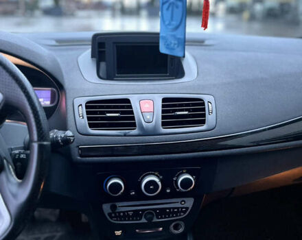 Сірий Рено Меган, об'ємом двигуна 1.4 л та пробігом 178 тис. км за 5700 $, фото 9 на Automoto.ua