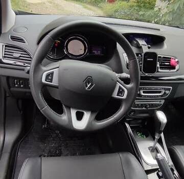 Сірий Рено Меган, об'ємом двигуна 1.46 л та пробігом 132 тис. км за 7550 $, фото 10 на Automoto.ua