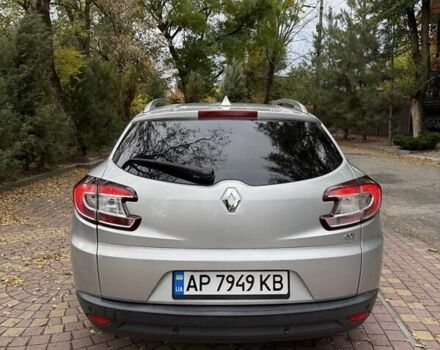 Рено Меган 2011 в Запорожье на Automoto.ua Серый Рено Меган, объемом двигателя 1.46 л и пробегом 251 тыс. км за 6400 $, фото 11 на Automoto.ua