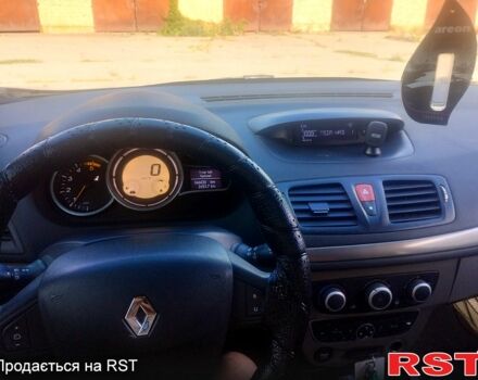 Серый Рено Меган, объемом двигателя 1.5 л и пробегом 366 тыс. км за 5700 $, фото 3 на Automoto.ua