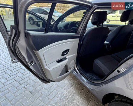 Сірий Рено Меган, об'ємом двигуна 1.46 л та пробігом 221 тис. км за 6100 $, фото 58 на Automoto.ua