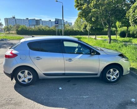 Рено Меган 2011 у Запоріжжя на Automoto.ua Сірий Рено Меган, об'ємом двигуна 1.5 л та пробігом 290 тис. км за 5700 $, фото 2 на Automoto.ua