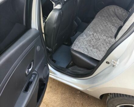 Сірий Рено Меган, об'ємом двигуна 1.9 л та пробігом 258 тис. км за 6800 $, фото 9 на Automoto.ua
