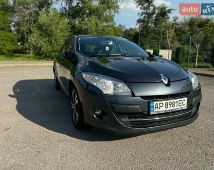 Серый Рено Меган, объемом двигателя 1.46 л и пробегом 240 тыс. км за 6900 $, фото 2 на Automoto.ua