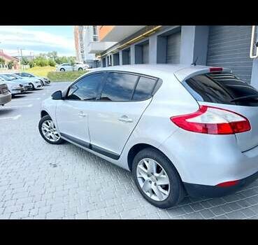 Рено Меган 2011 в Виннице на Automoto.ua Серый Рено Меган, объемом двигателя 1.6 л и пробегом 279 тыс. км за 6700 $, фото 5 на Automoto.ua