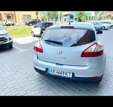 Рено Меган 2011 в Виннице на Automoto.ua Серый Рено Меган, объемом двигателя 1.6 л и пробегом 279 тыс. км за 6700 $, фото 3 на Automoto.ua