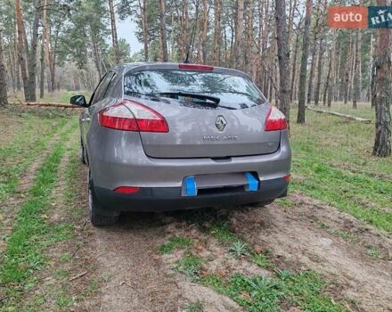 Серый Рено Меган, объемом двигателя 1.46 л и пробегом 255 тыс. км за 7500 $, фото 3 на Automoto.ua