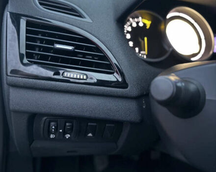 Сірий Рено Меган, об'ємом двигуна 1.4 л та пробігом 178 тис. км за 5700 $, фото 13 на Automoto.ua