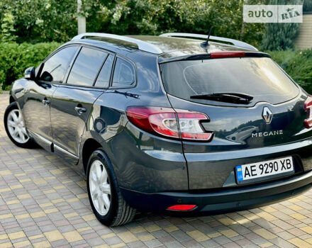 Рено Меган 2012 в Днепре (Днепропетровске) на Automoto.ua Серый Рено Меган, объемом двигателя 1.46 л и пробегом 202 тыс. км за 9222 $, фото 3 на Automoto.ua