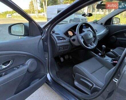 Серый Рено Меган, объемом двигателя 1.6 л и пробегом 214 тыс. км за 7450 $, фото 24 на Automoto.ua