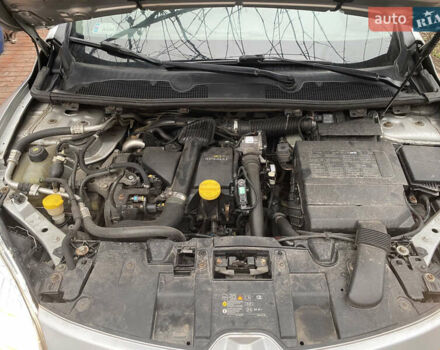 Серый Рено Меган, объемом двигателя 1.5 л и пробегом 375 тыс. км за 5499 $, фото 16 на Automoto.ua