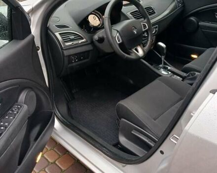 Серый Рено Меган, объемом двигателя 1.5 л и пробегом 241 тыс. км за 7550 $, фото 4 на Automoto.ua