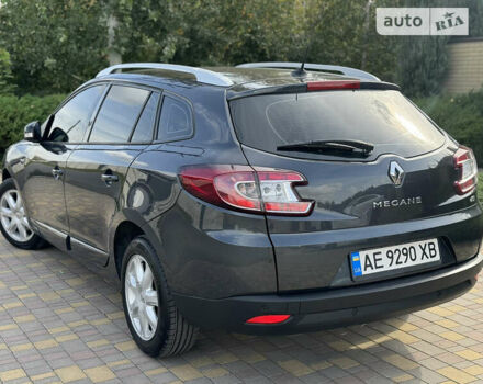 Рено Меган 2012 в Днепре (Днепропетровске) на Automoto.ua Серый Рено Меган, объемом двигателя 1.46 л и пробегом 202 тыс. км за 9222 $, фото 61 на Automoto.ua