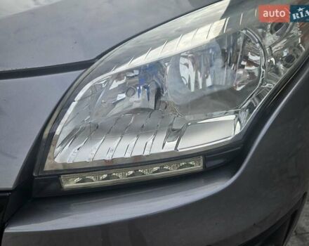 Серый Рено Меган, объемом двигателя 1.46 л и пробегом 215 тыс. км за 7555 $, фото 5 на Automoto.ua