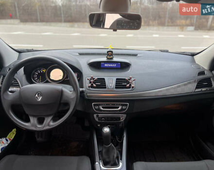 Сірий Рено Меган, об'ємом двигуна 1.6 л та пробігом 138 тис. км за 8300 $, фото 10 на Automoto.ua