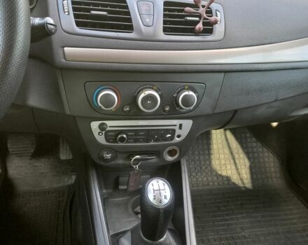 Серый Рено Меган, объемом двигателя 1.5 л и пробегом 235 тыс. км за 6100 $, фото 10 на Automoto.ua