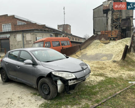 Серый Рено Меган, объемом двигателя 1.5 л и пробегом 327 тыс. км за 3800 $, фото 4 на Automoto.ua