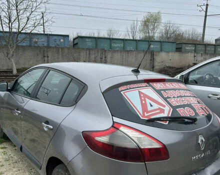 Серый Рено Меган, объемом двигателя 1.5 л и пробегом 327 тыс. км за 3800 $, фото 5 на Automoto.ua