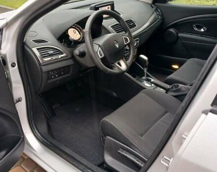 Серый Рено Меган, объемом двигателя 1.5 л и пробегом 241 тыс. км за 7550 $, фото 5 на Automoto.ua