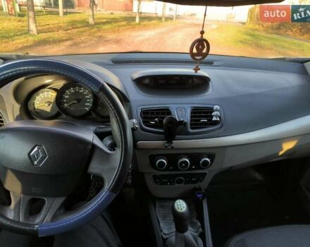 Сірий Рено Меган, об'ємом двигуна 1.6 л та пробігом 272 тис. км за 7000 $, фото 14 на Automoto.ua