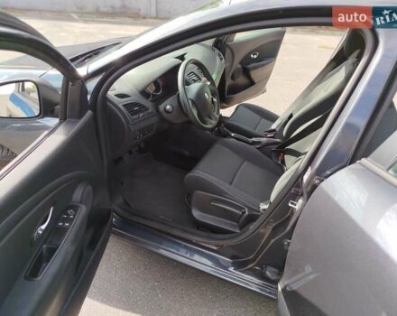 Сірий Рено Меган, об'ємом двигуна 1.6 л та пробігом 168 тис. км за 7200 $, фото 11 на Automoto.ua