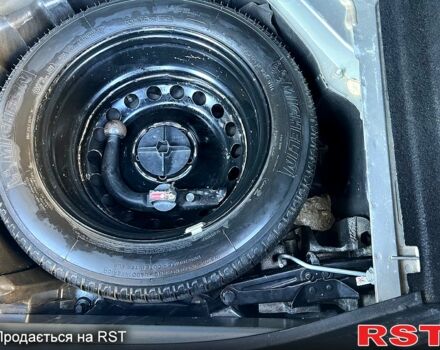 Рено Меган 2012 в Черновцах на Automoto.ua Серый Рено Меган, объемом двигателя 1.5 л и пробегом 283 тыс. км за 7900 $, фото 9 на Automoto.ua