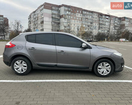 Сірий Рено Меган, об'ємом двигуна 1.6 л та пробігом 138 тис. км за 8300 $, фото 4 на Automoto.ua