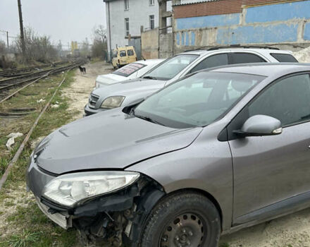 Серый Рено Меган, объемом двигателя 1.5 л и пробегом 327 тыс. км за 3800 $, фото 3 на Automoto.ua