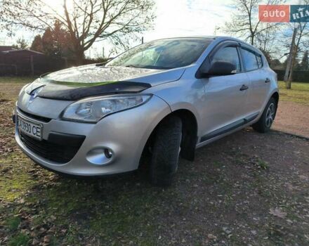 Серый Рено Меган, объемом двигателя 1.6 л и пробегом 272 тыс. км за 5800 $, фото 1 на Automoto.ua