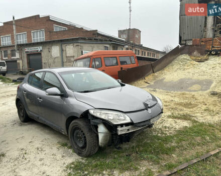 Серый Рено Меган, объемом двигателя 1.5 л и пробегом 327 тыс. км за 3800 $, фото 9 на Automoto.ua