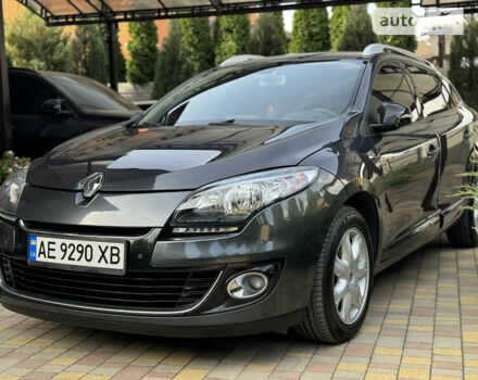Рено Меган 2012 в Днепре (Днепропетровске) на Automoto.ua Серый Рено Меган, объемом двигателя 1.46 л и пробегом 202 тыс. км за 9222 $, фото 13 на Automoto.ua