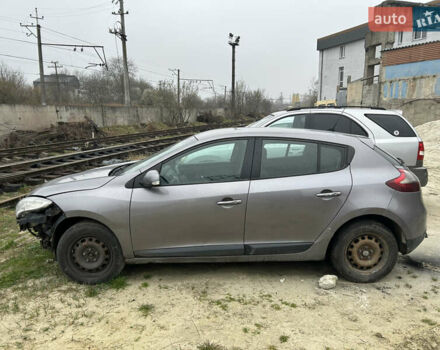 Серый Рено Меган, объемом двигателя 1.5 л и пробегом 327 тыс. км за 3800 $, фото 2 на Automoto.ua