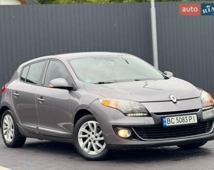 Рено Меган 2013 в Самборе на Automoto.ua Серый Рено Меган, объемом двигателя 1.46 л и пробегом 267 тыс. км за 7950 $, фото 1 на Automoto.ua