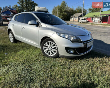 Рено Меган 2013 в Кременчуге на Automoto.ua Серый Рено Меган, объемом двигателя 1.2 л и пробегом 260 тыс. км за 6100 $, фото 4 на Automoto.ua