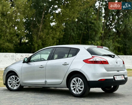 Серый Рено Меган, объемом двигателя 1.5 л и пробегом 198 тыс. км за 8199 $, фото 4 на Automoto.ua