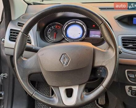 Рено Меган 2013 в Одессе на Automoto.ua Серый Рено Меган, объемом двигателя 1.6 л и пробегом 52 тыс. км за 8990 $, фото 18 на Automoto.ua