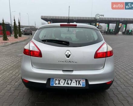 Серый Рено Меган, объемом двигателя 1.5 л и пробегом 237 тыс. км за 7550 $, фото 9 на Automoto.ua