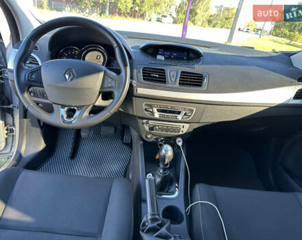 Рено Меган 2013 в Кременчуге на Automoto.ua Серый Рено Меган, объемом двигателя 1.2 л и пробегом 260 тыс. км за 6100 $, фото 14 на Automoto.ua