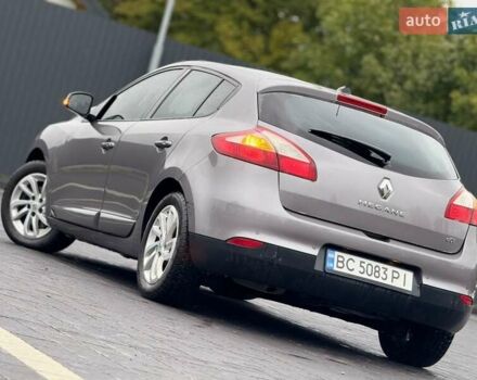 Рено Меган 2013 в Самборе на Automoto.ua Серый Рено Меган, объемом двигателя 1.46 л и пробегом 267 тыс. км за 7950 $, фото 27 на Automoto.ua