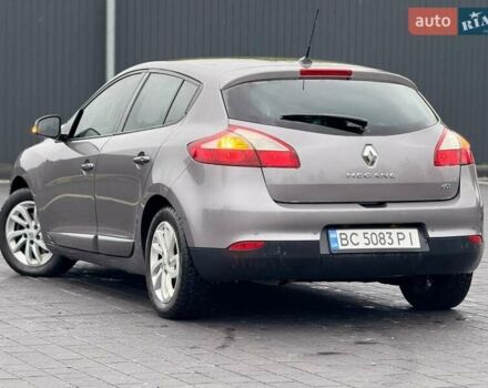 Рено Меган 2013 в Самборе на Automoto.ua Серый Рено Меган, объемом двигателя 1.46 л и пробегом 267 тыс. км за 7950 $, фото 17 на Automoto.ua