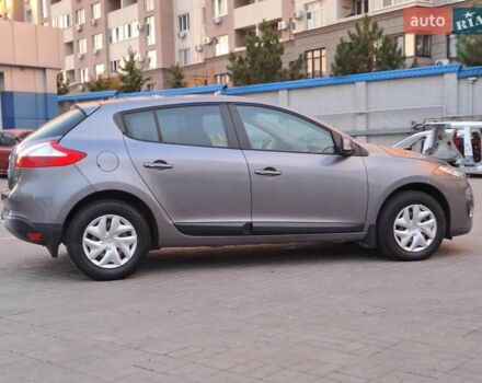 Рено Меган 2013 в Одессе на Automoto.ua Серый Рено Меган, объемом двигателя 1.6 л и пробегом 52 тыс. км за 8990 $, фото 7 на Automoto.ua