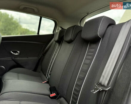 Сірий Рено Меган, об'ємом двигуна 1.5 л та пробігом 198 тис. км за 8599 $, фото 34 на Automoto.ua