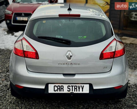 Серый Рено Меган, объемом двигателя 1.5 л и пробегом 249 тыс. км за 6999 $, фото 19 на Automoto.ua