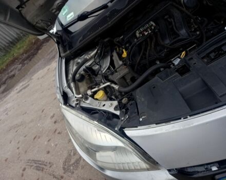 Серый Рено Меган, объемом двигателя 1.6 л и пробегом 275 тыс. км за 5300 $, фото 5 на Automoto.ua