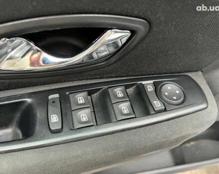 Серый Рено Меган, объемом двигателя 1.5 л и пробегом 228 тыс. км за 7690 $, фото 15 на Automoto.ua