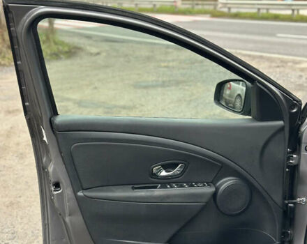 Серый Рено Меган, объемом двигателя 1.5 л и пробегом 193 тыс. км за 8100 $, фото 18 на Automoto.ua