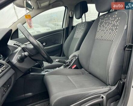 Серый Рено Меган, объемом двигателя 1.5 л и пробегом 228 тыс. км за 7690 $, фото 17 на Automoto.ua