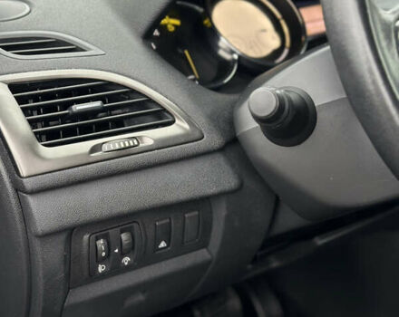 Серый Рено Меган, объемом двигателя 1.5 л и пробегом 193 тыс. км за 8100 $, фото 22 на Automoto.ua