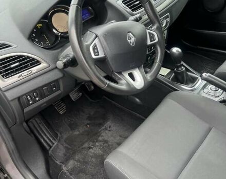 Серый Рено Меган, объемом двигателя 1.5 л и пробегом 207 тыс. км за 8700 $, фото 5 на Automoto.ua