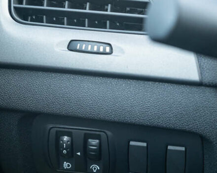 Серый Рено Меган, объемом двигателя 1.46 л и пробегом 113 тыс. км за 8500 $, фото 19 на Automoto.ua